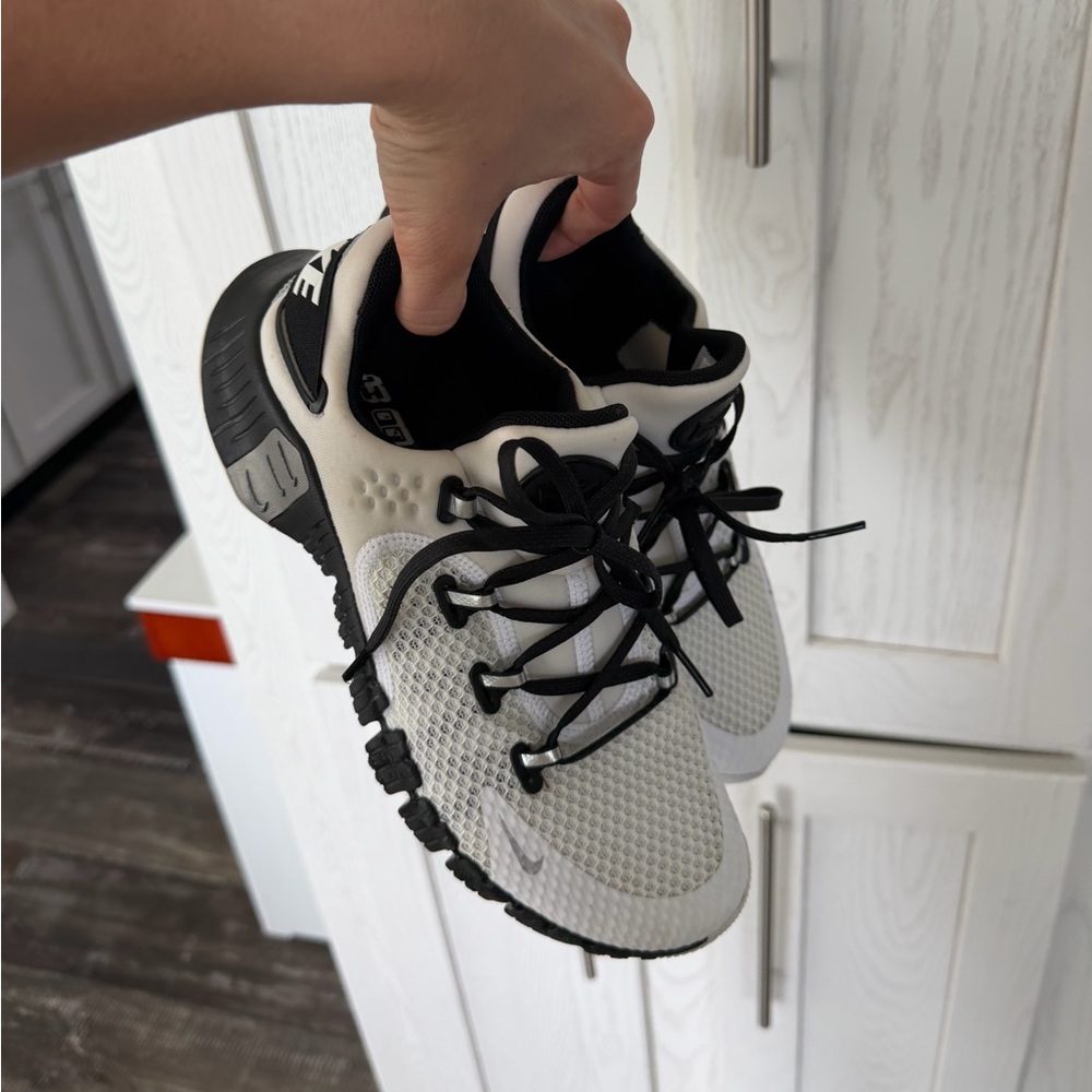 Nike Metcon Free Sneakers